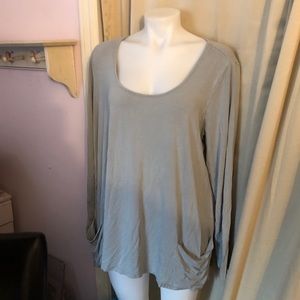 Swingy tunic top with pockets